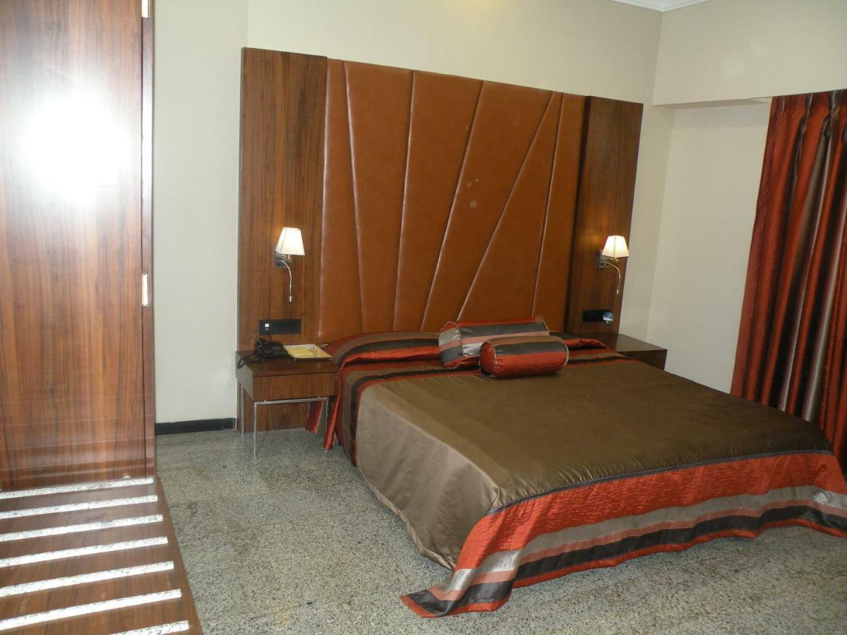 Nasiklub Hotel Exterior foto