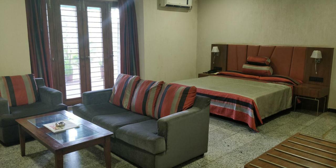 Nasiklub Hotel Exterior foto